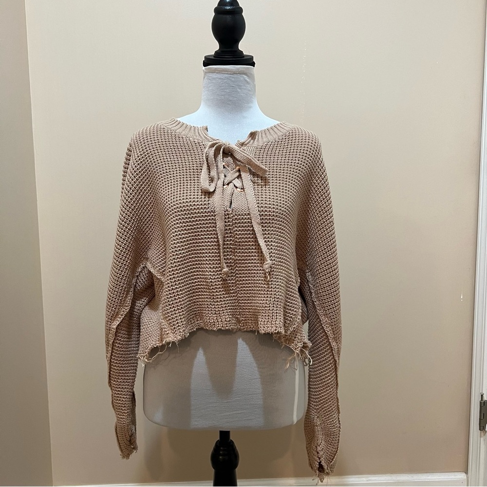 Listicle Women's Beige Distressed Fringe Pullover Cropped Knit Sweater Size Med